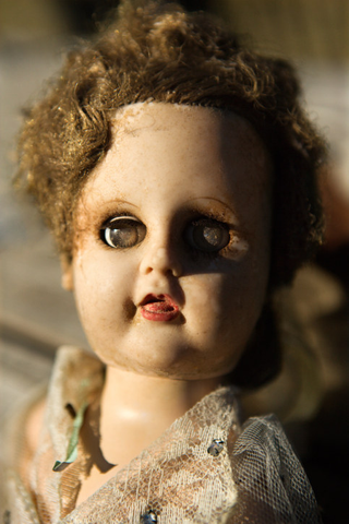 Illustration for article titled HAPPY HUMPDAY, WHICH CREEPY DOLL SHOULD YOU BE? A BUZZFEED QUIZ